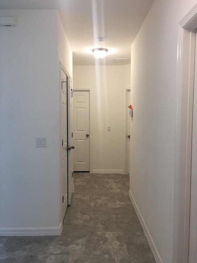 Building Photo - Overlook Reserve-3252 Emilio Pl Kissimmee, FL 34758