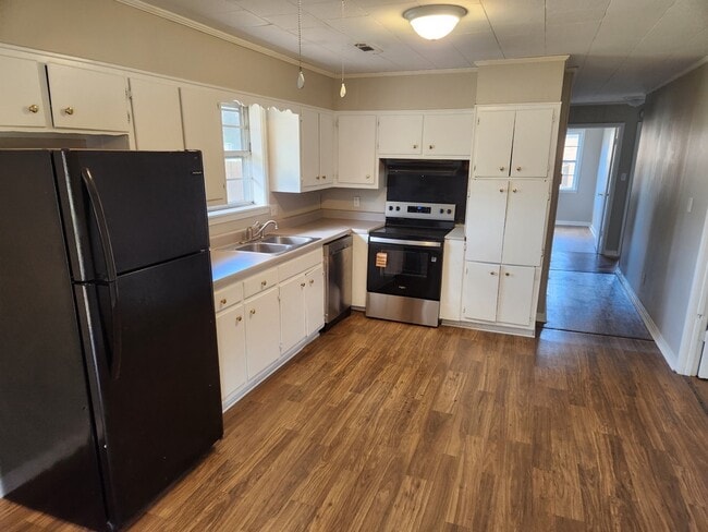 Building Photo - 804 Kimberley Dr