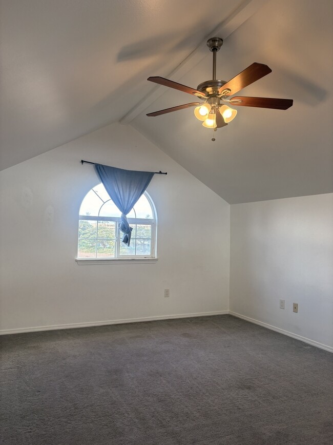 Building Photo - 40 Halili Ln