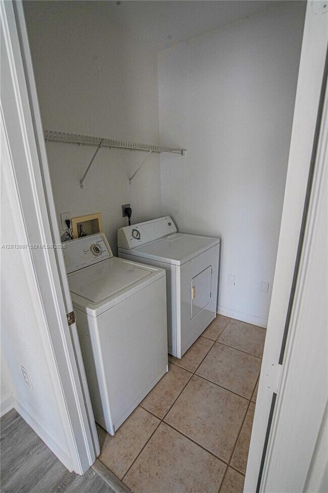Building Photo - 1751 SW 154th Path