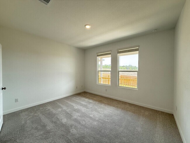 Building Photo - Brand New Lennar Home | 4 Bed | 3.5 Bath |...