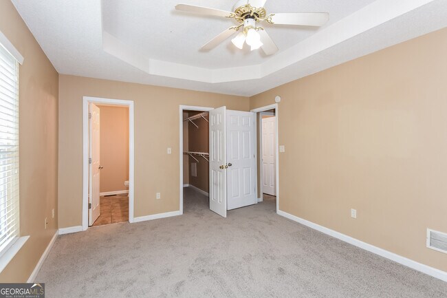 Building Photo - 3385 Slate Dr