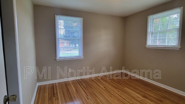 Building Photo - 6408 Robinhood Ln NW