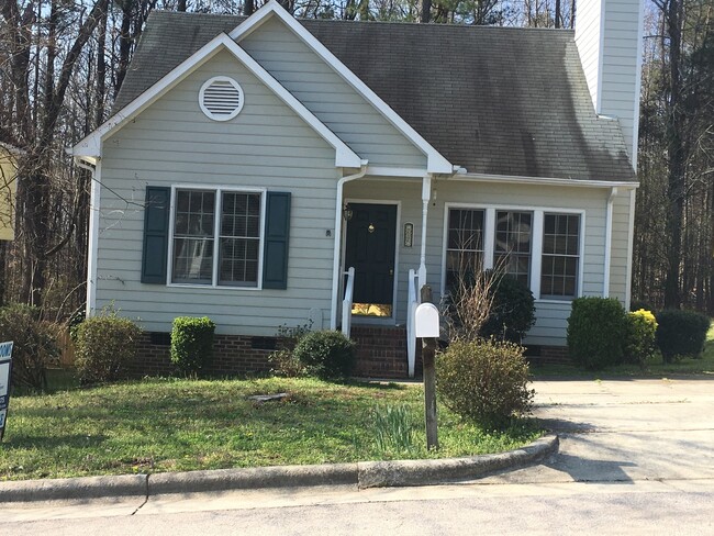 Primary Photo - MOVE IN TODAY WITH NEW RENT AMOUNT! 717 St...