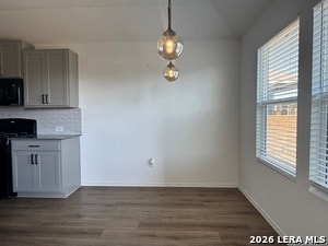 Building Photo - 370 Carmello