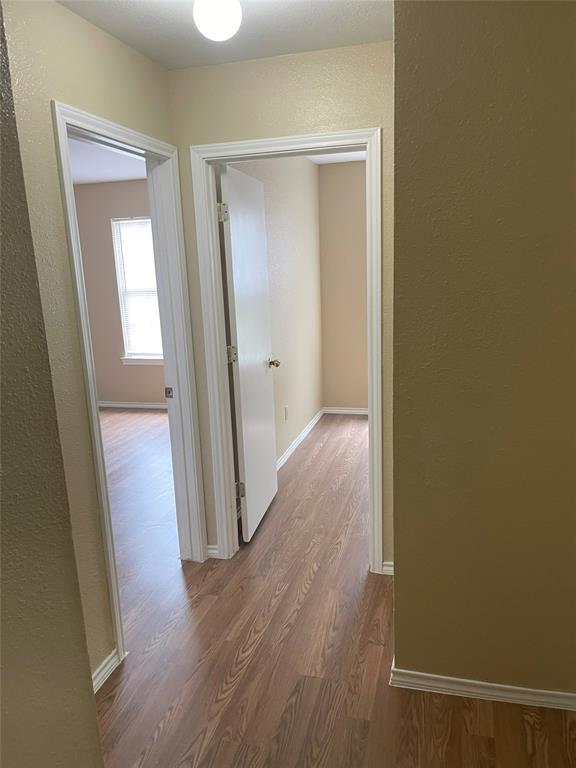 Building Photo - 2209 Creekside Ln