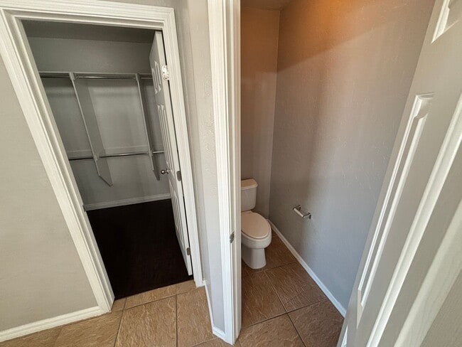 Building Photo - Gorgeous 3Bed/2.5Bath, 2-Story Home located in the Aliante Area- $500 Off Move In Fees