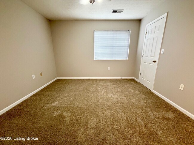 Building Photo - 10504 Southern Meadows