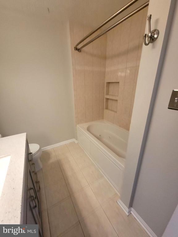 Building Photo - 8702 Castlerock Ct