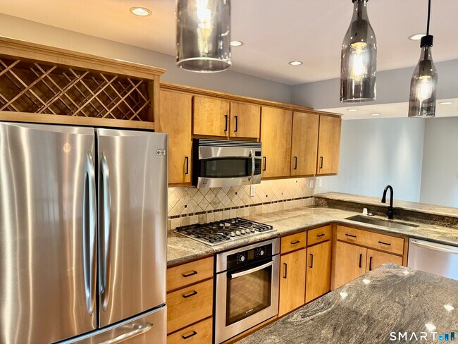 Building Photo - 58 Uplands Way