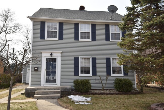 Primary Photo - Adorable 3 Bedroom on McKinley Ave. South Bend, IN