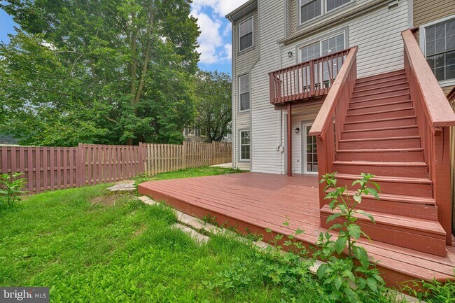 Building Photo - 8101 Chelaberry Ct