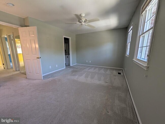 Building Photo - 8241 Clifton Farm Ct