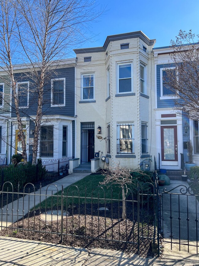 Building Photo - 1819 Vermont Ave NW