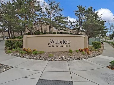 Building Photo - 1075 Esparanza Way