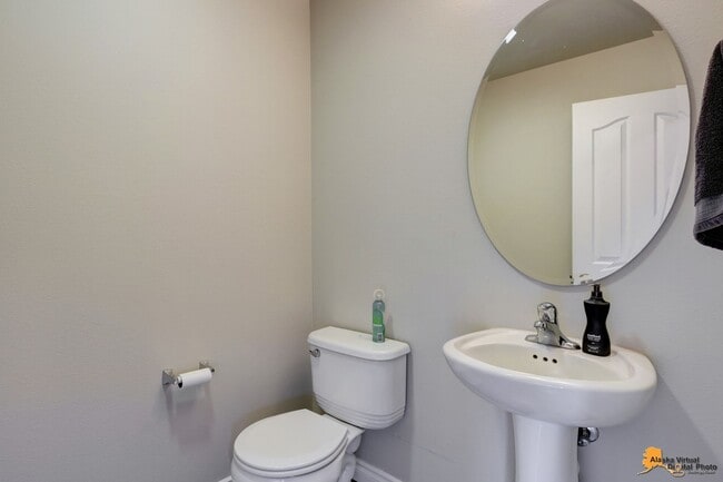 Building Photo - RARE FIND! Updated Government Hill Duplex w/ Private Garage! 5 minutes to Elmendorf AFB.