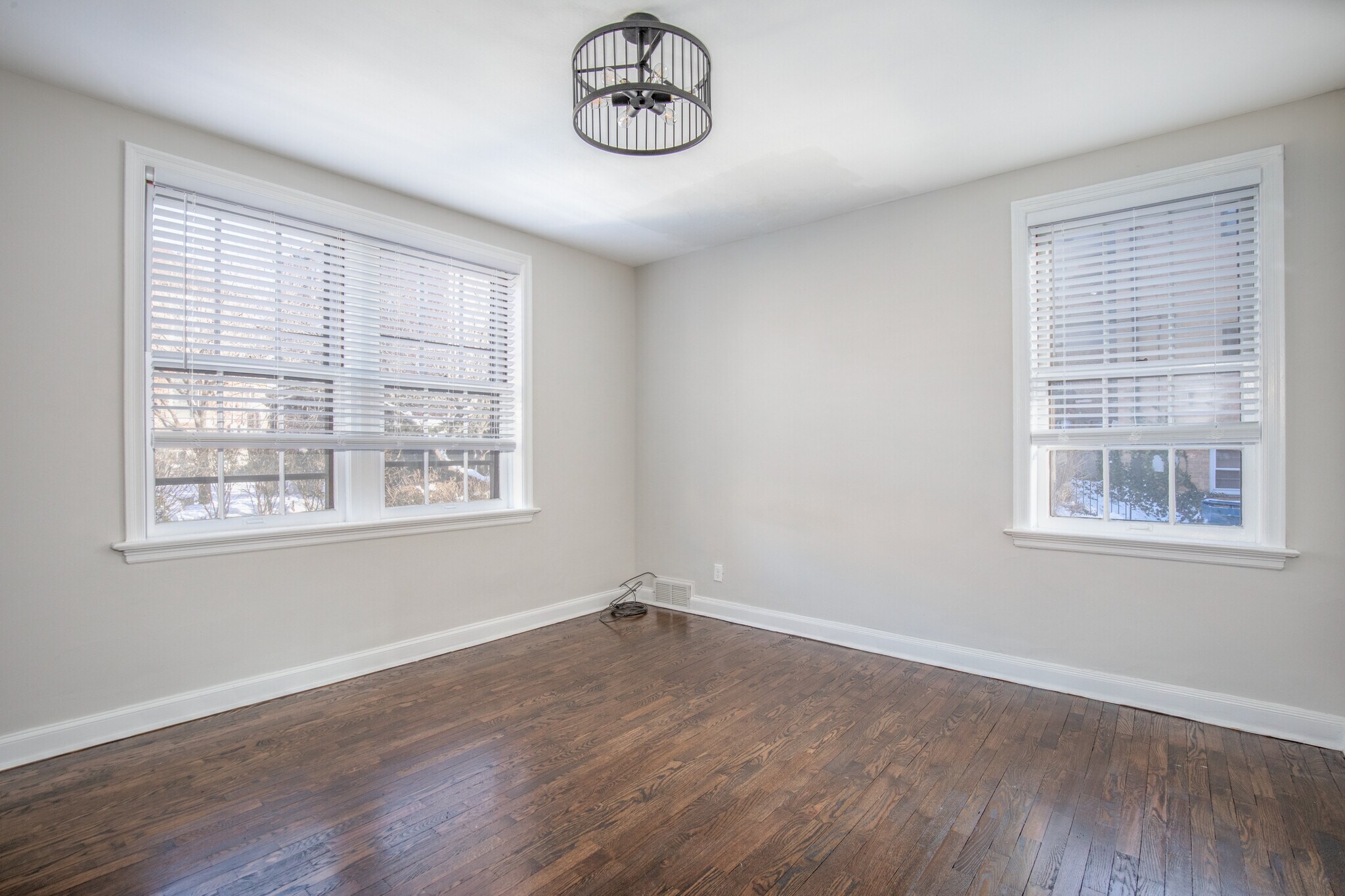 Building Photo - 7535 Oxford Dr