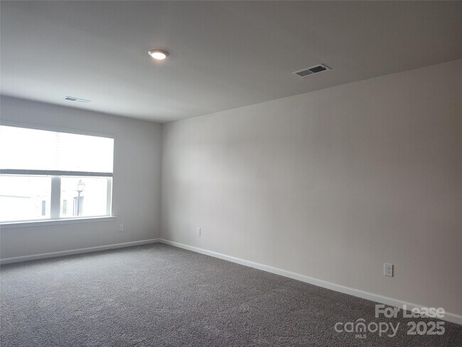 Building Photo - 529 Zermatt Ct