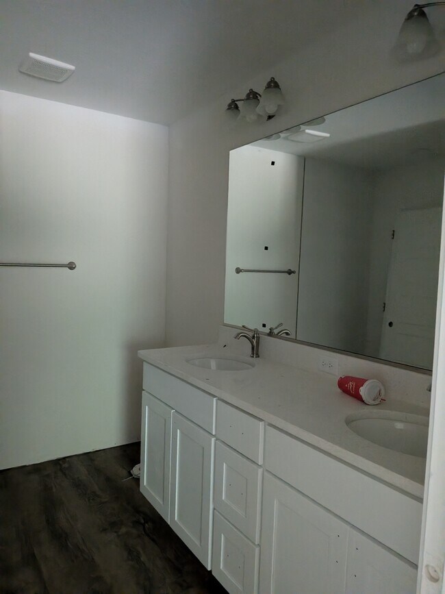 Building Photo - 8308 N Downer Way