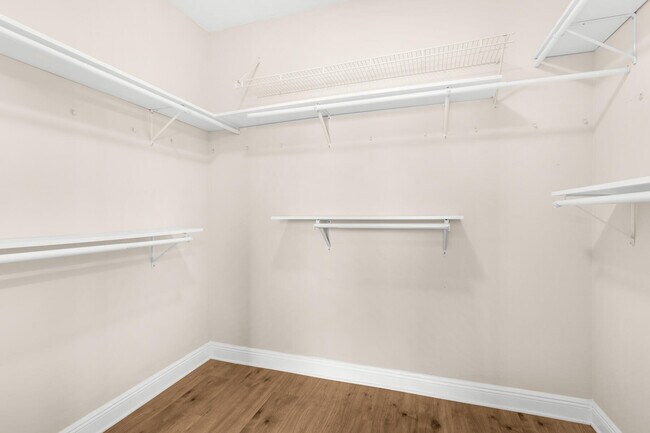 Building Photo - 36 Dickens Dr