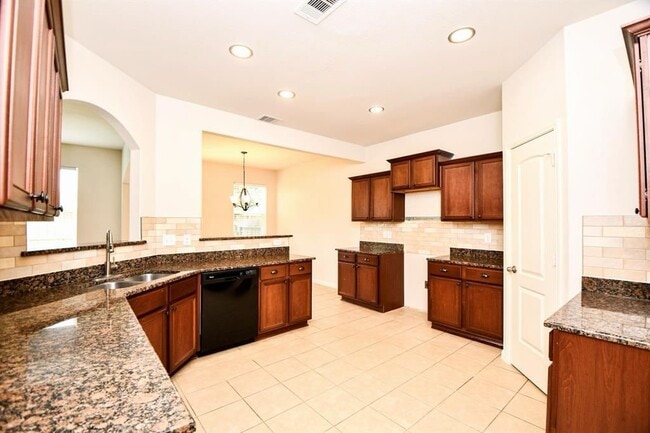 Building Photo - 10909 Panther Ct