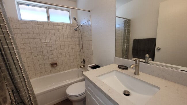 Building Photo - Beautifully Renovated Home In Ramona