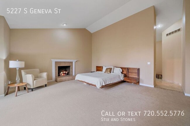 Building Photo - 5227 S Geneva St