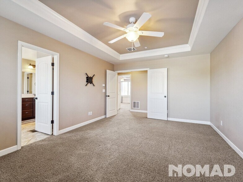 Building Photo - 13035 Tamarac Pl