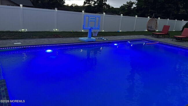 Building Photo - 8 Woodrow St