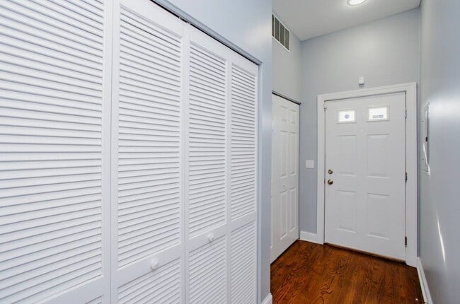 Building Photo - 2154 N Natchez Ave