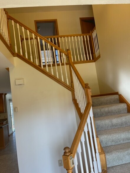 Building Photo - 5892 Glen Eagles Dr