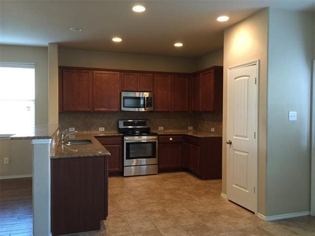 Building Photo - 12220 Walden Wood Dr