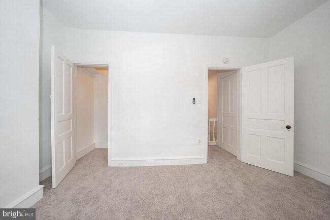 Building Photo - 34 W Durham St