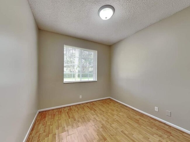 Building Photo - 4095 NW 79th Ave