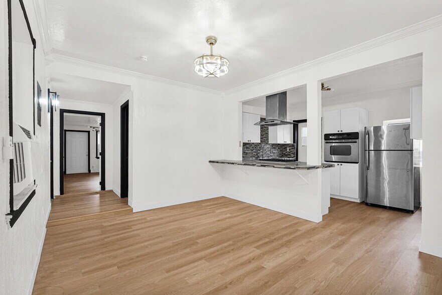 Building Photo - 751 NE 122nd St