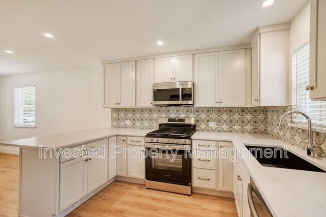 Building Photo - 3641 Josephine St