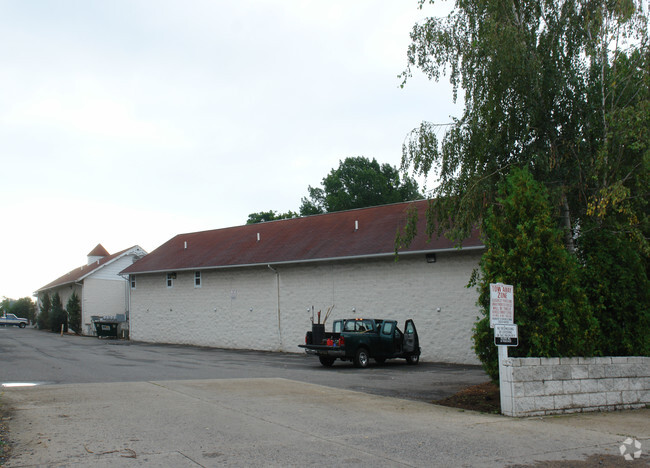 Primary Photo - Student Station