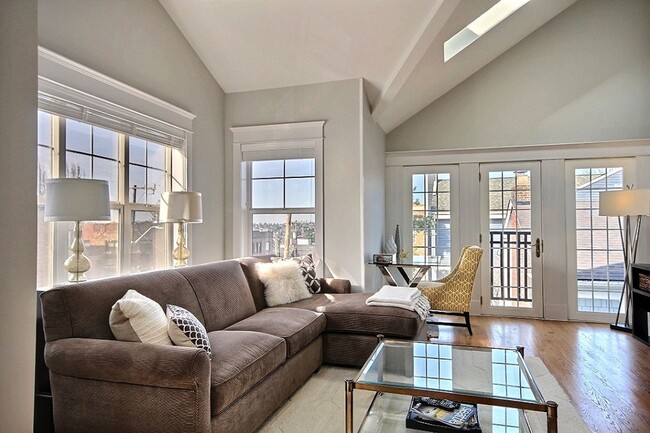 Building Photo - Corner lot Townhome -Incredible find in north Capitol Hill!