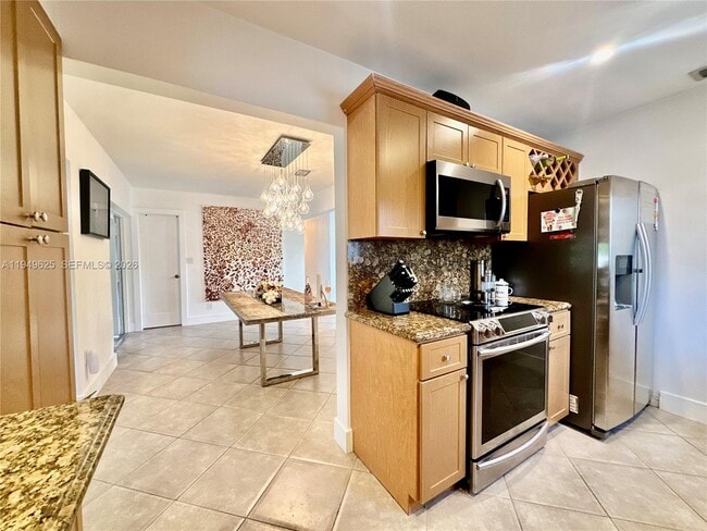 Building Photo - 2665 SW 119th Ct