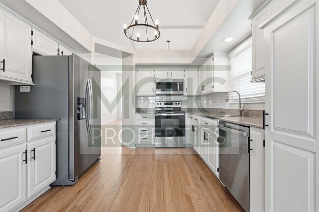 Building Photo - 15239 Goodman St