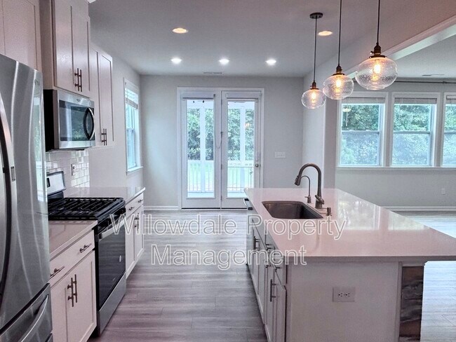 Building Photo - 1020 Garrow Dr