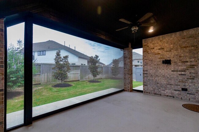 Building Photo - 30103 Aralia Dr