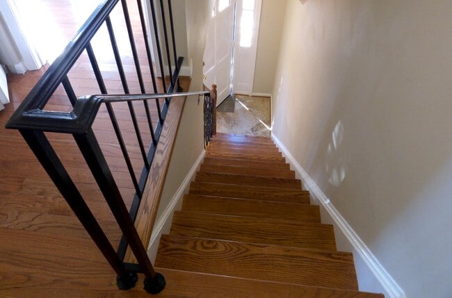 Building Photo - 2925 Espana Ct