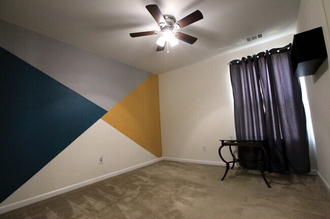 Building Photo - 1640 Brockton Ln