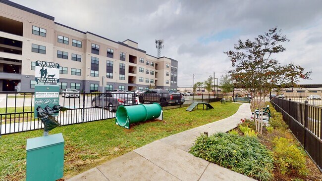 Building Photo - 1148 Silber Rd