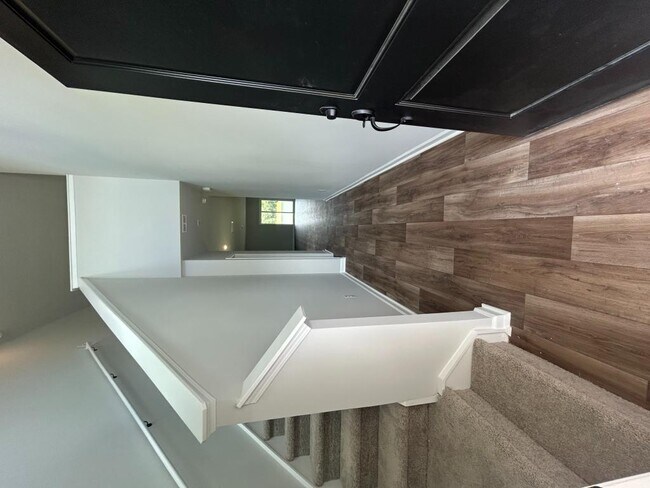 Building Photo - 177 Indigo Pl