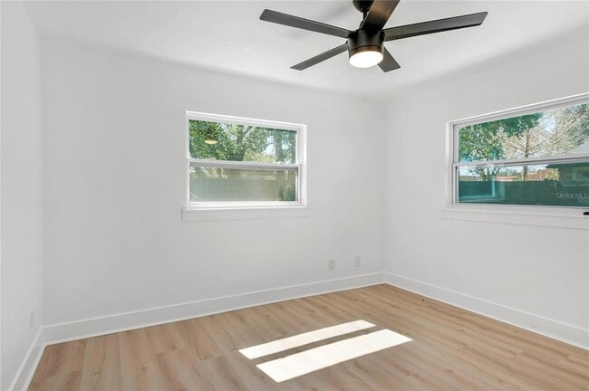 Building Photo - 2350 Sherbrooke Rd