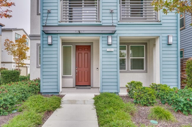 Building Photo - 2248 Solace Loop