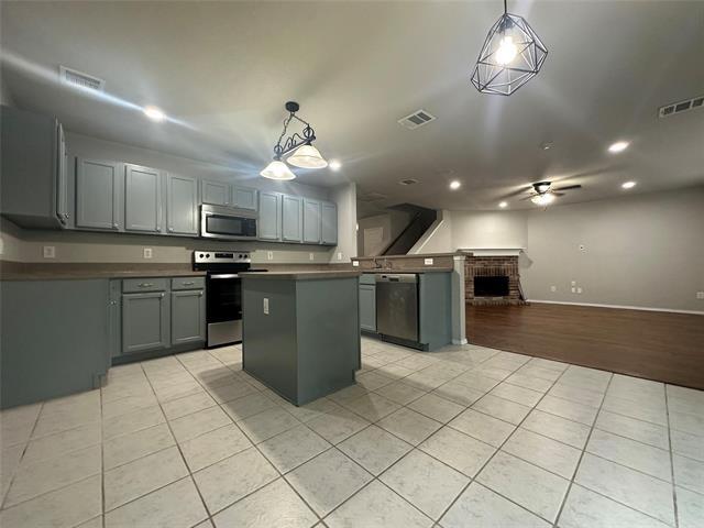 Building Photo - 2525 Mesa Valley Dr
