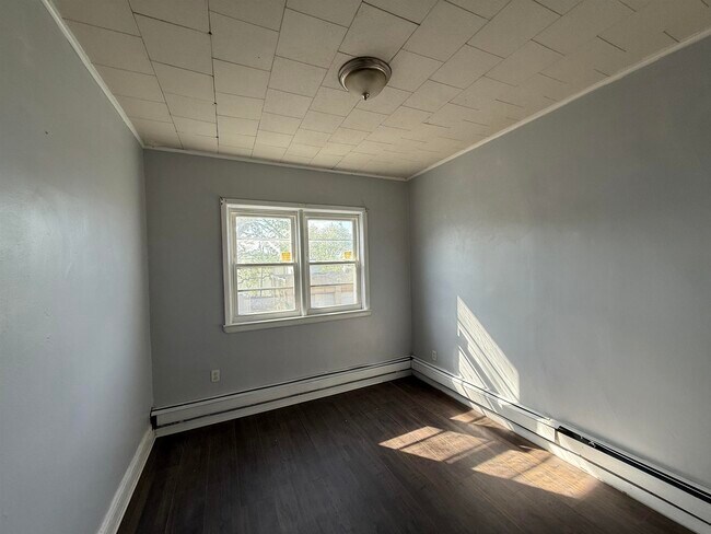 Building Photo - 329 Columbia Ave